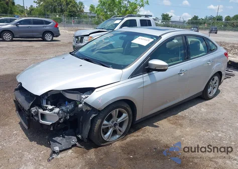 2014 Ford Focus Se z USA, uszkodzony, nr VIN 1FADP3F2XEL204016
